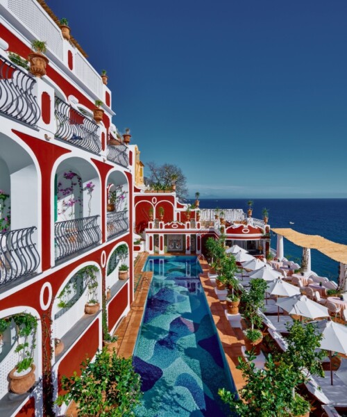 The pool at Le Sirenuse