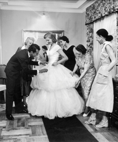 Oscar de la Renta’s Most Infamous Creations