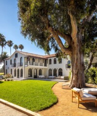 Tour a Scene-Stealing Hollywood Abode