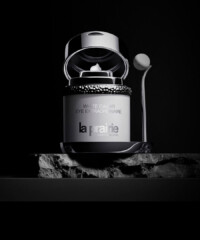 Invest in La Prairie’s White Caviar Eye Extraordinaire