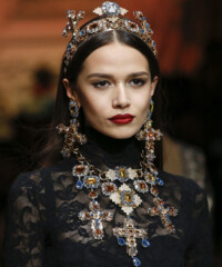 Define The Divine With This Jewelry Trend