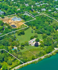 Hamptons Homes, Presented by Tim Davis of the Corcoran Group